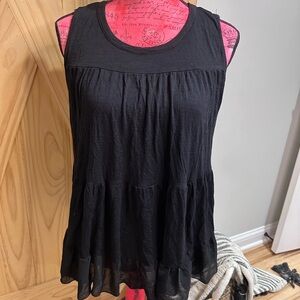 Kim & Cami Black Sleeveless Blouse